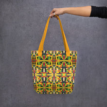 Lade das Bild in den Galerie-Viewer, Tasche &quot;Indian Spirit&quot; mit gelben Henkeln aus Baumwolle. Eine geräumige und trendige Tragetasche (38,1cm x 38,1cm), die dir hilft, alles Wichtige mit dir herumzutragen. Die Muster der Taschen sind aus Orignalbildern von Ro Jimeno (Soulful Art by Jimeno) zusammengestellt. Es sind diverse Varianten verfügbar.
